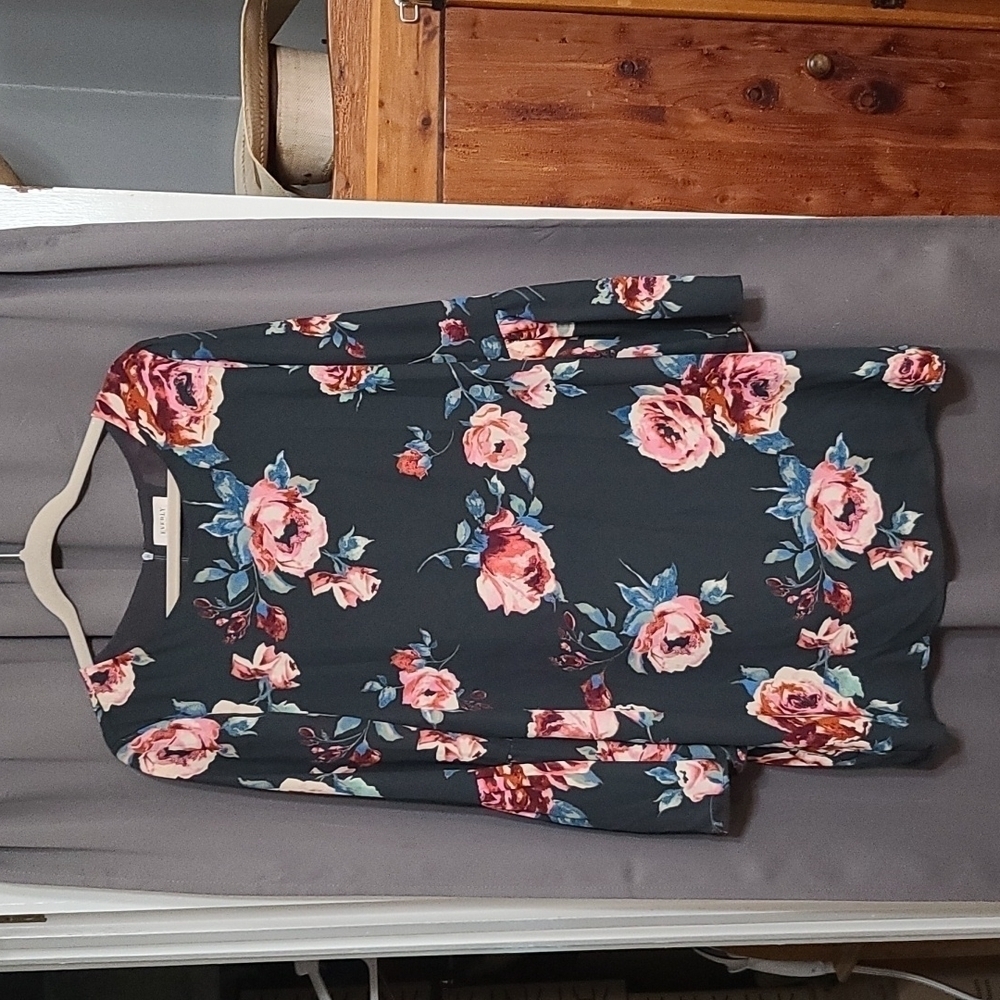 Everly Women's Floral Dress‎ Long Bell Sleeves Zips Size L EUC